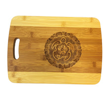 Load image into Gallery viewer, Hawaiian Turtle Cutting Board 14&#39;&#39;x9.5&#39;&#39;x.5&#39;&#39; Bamboo