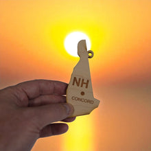 Load image into Gallery viewer, Ornament - CUSTOM - New Hampshire State with Cities