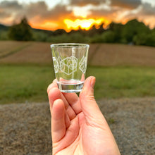 Load image into Gallery viewer, 2oz Dice Shot glass