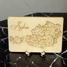 Load image into Gallery viewer, Australia Puzzle Map - Art Kit - Raw Wood 12x18 - 8 Pieces - With Stand