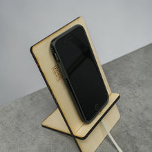 Load image into Gallery viewer, Easel - Cell phone and Pad - Celtic Cross