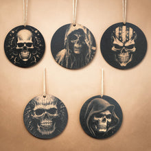 Load image into Gallery viewer, Ornament - Black - Skulls - Set of 5
