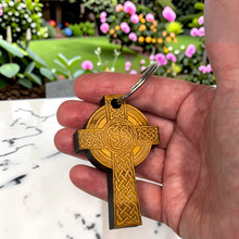 Load image into Gallery viewer, Keychain - Cedar Picket - Celtic Cross - 3x2 Inches