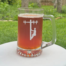 Load image into Gallery viewer, 25oz Beer mug with handle - Lineman