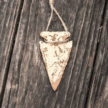 Load image into Gallery viewer, Ornament - Arrowhead - Raw Wood 4x2in