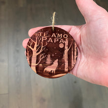 Load image into Gallery viewer, Te Amo Papa winter Wolf - Cedar Ornament